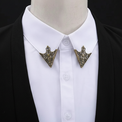 DALLAS Triangle Collar Pins – Metalwork Statement Brooches DALLAS Triangle Collar Pins – Metalwork Statement Brooches