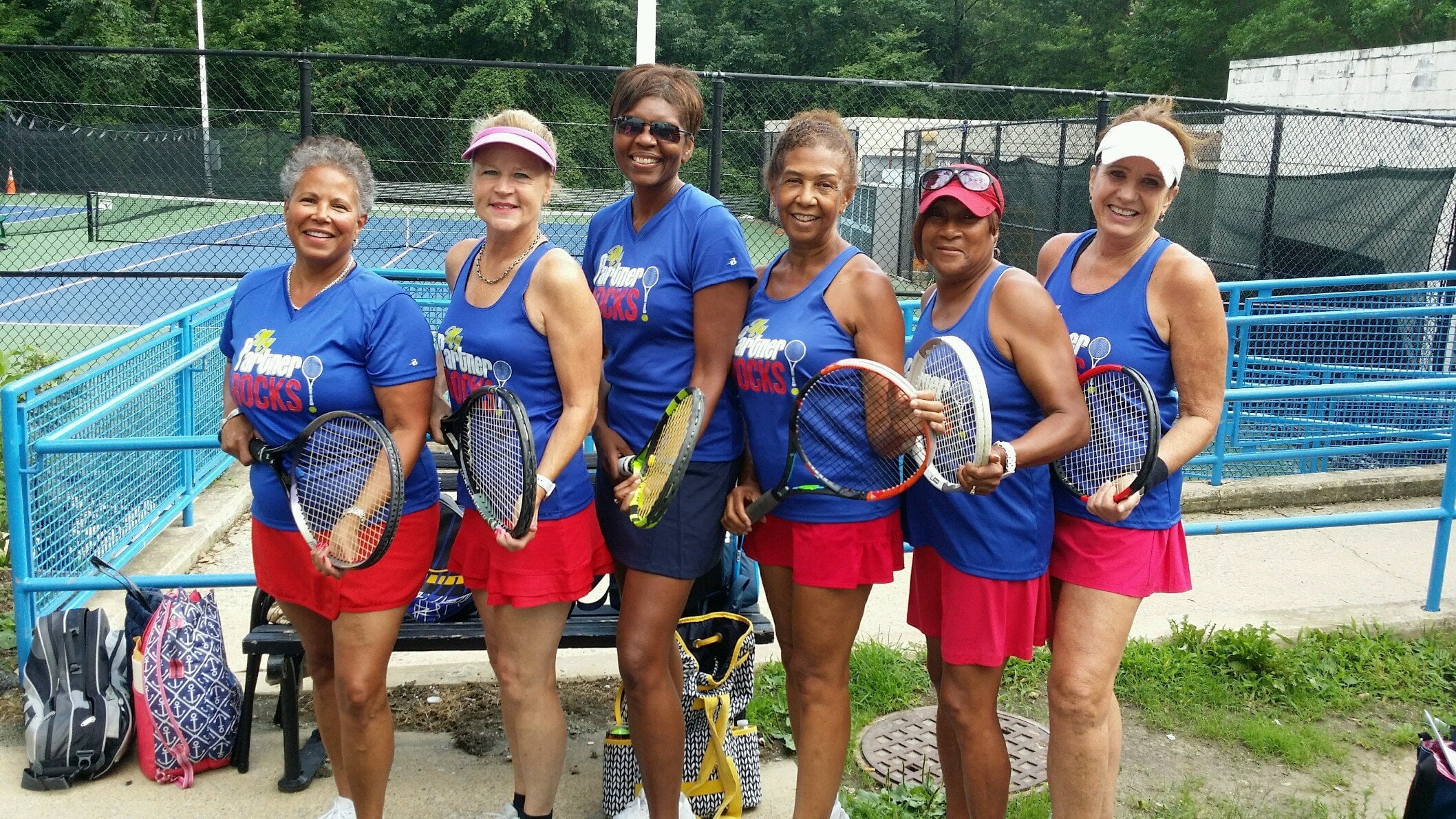 Where to Buy Ladies Loose Fit Tennis Shirts