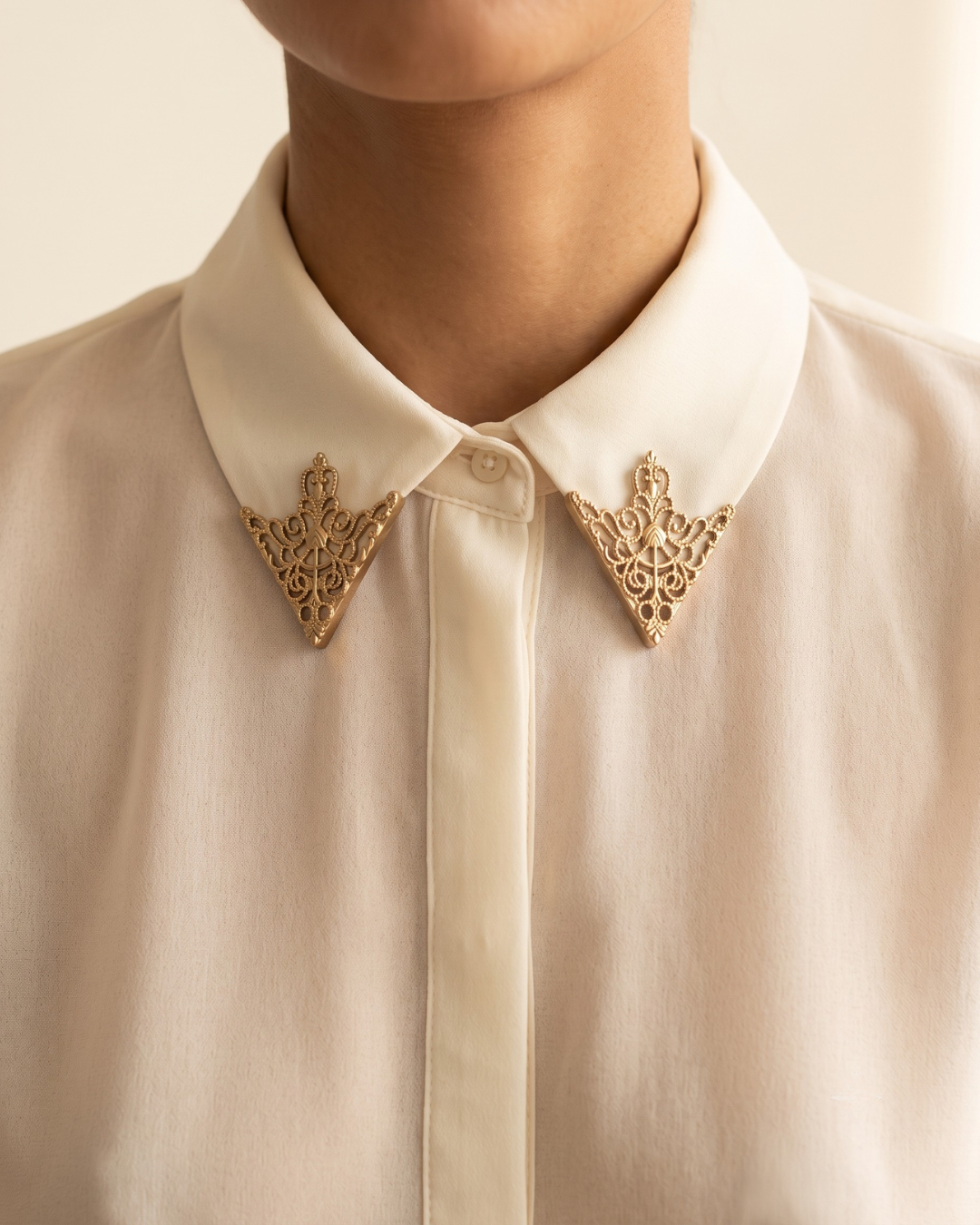 DALLAS Collar Pins Gold