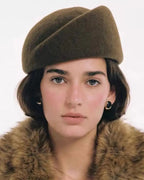 CLEO Beret