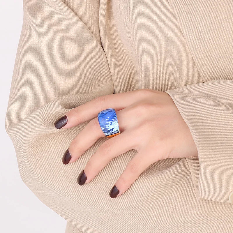 VIVID Ring
