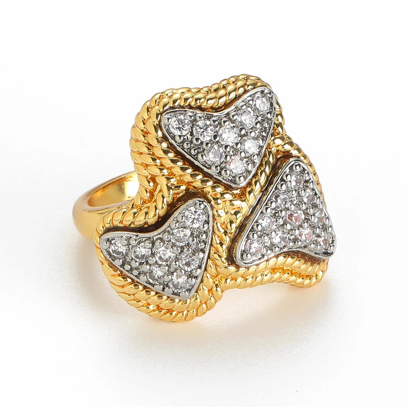 TRICOEUR Cocktail Ring