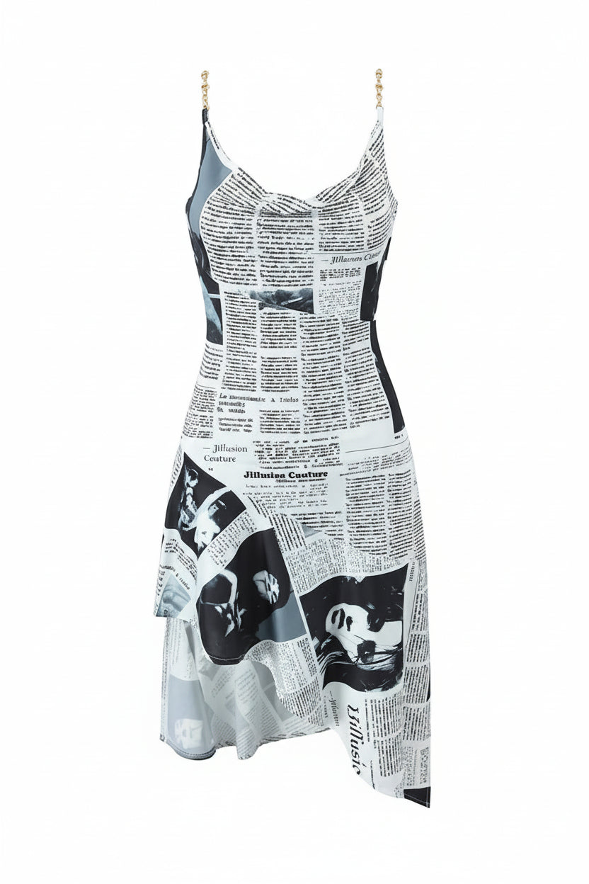 Dress made from newspaper print on a white background Image principale du produit