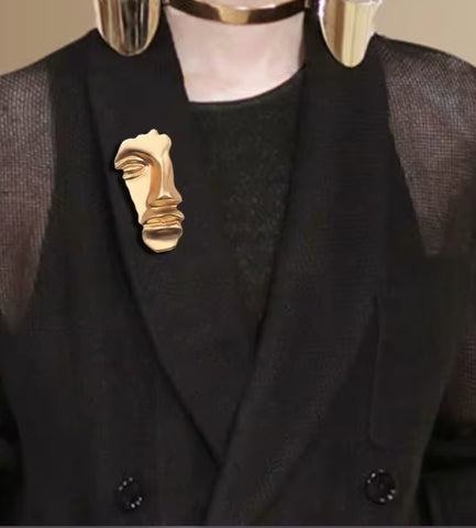 LE VISAGE Brooch