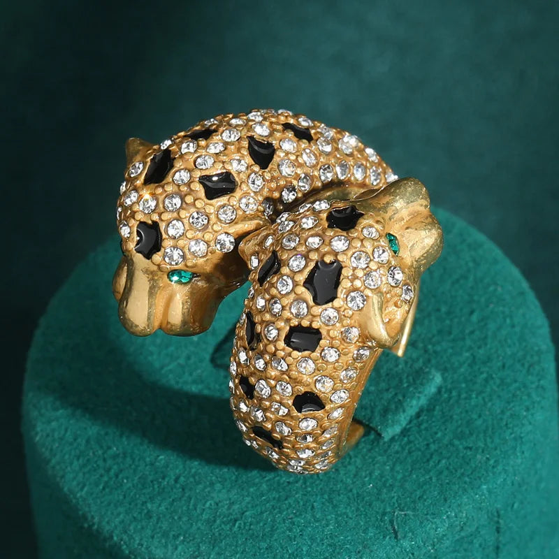 SPOTTE Crystal Cocktail Ring