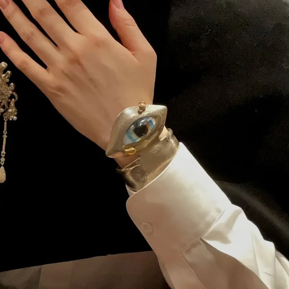 MYSTIQUE Cuff