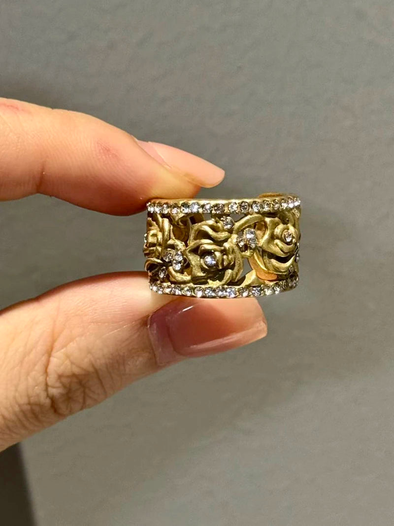CAMELIA Cocktail Ring