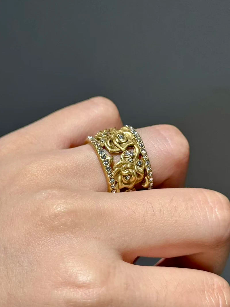CAMELIA Cocktail Ring