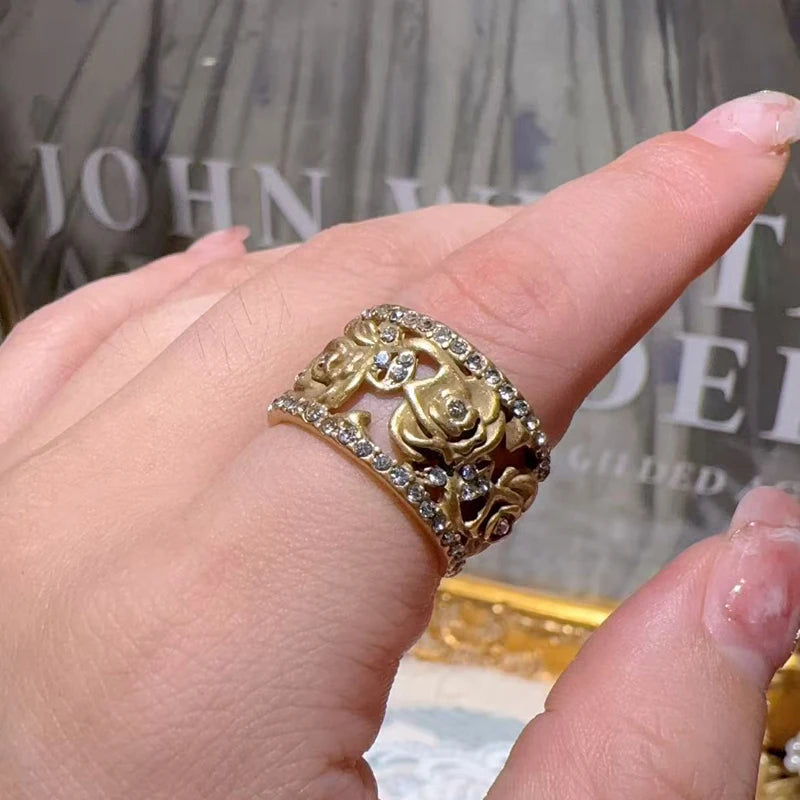 CAMELIA Cocktail Ring