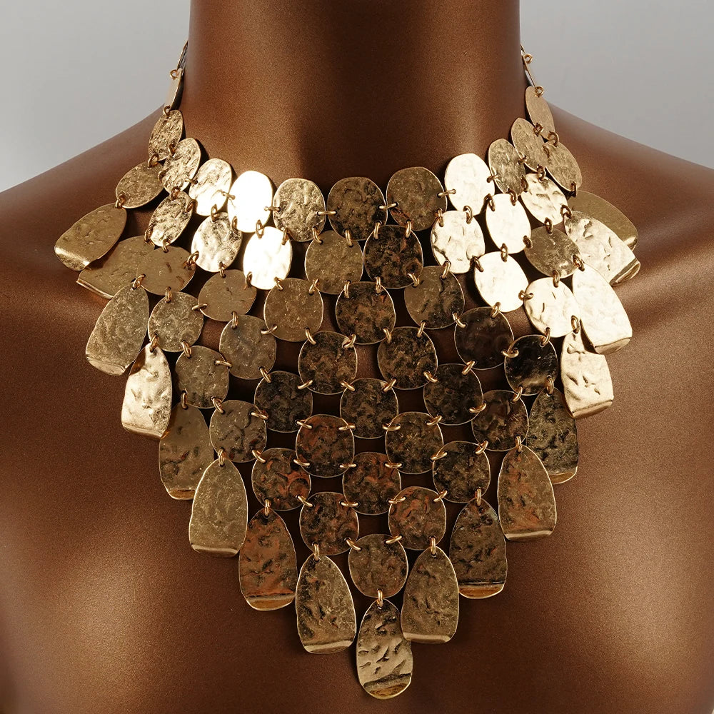 AURA Sculpted Collar Necklace-necklace-SAINT CHIC Image principale du produit