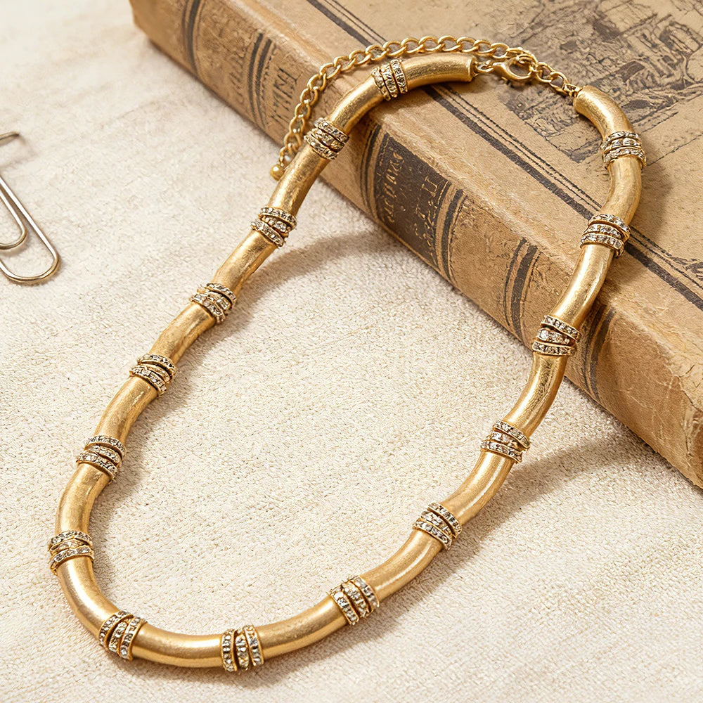 BAMBOO Crystal Link Choker-necklace-SAINT CHIC Image principale du produit