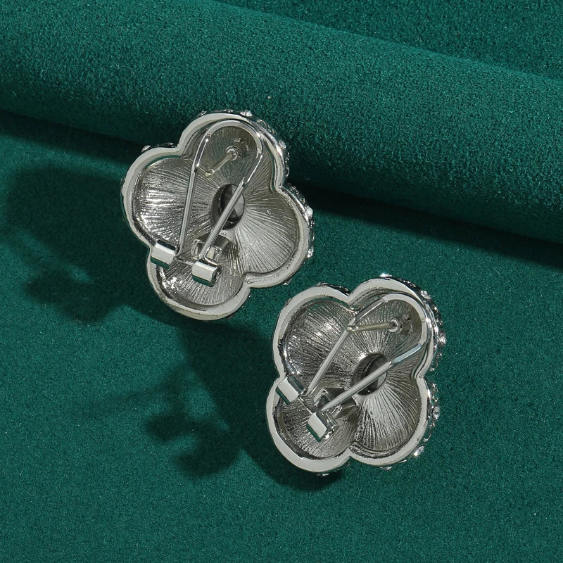 CLOVER Stud Earrings Image secondaire du produit