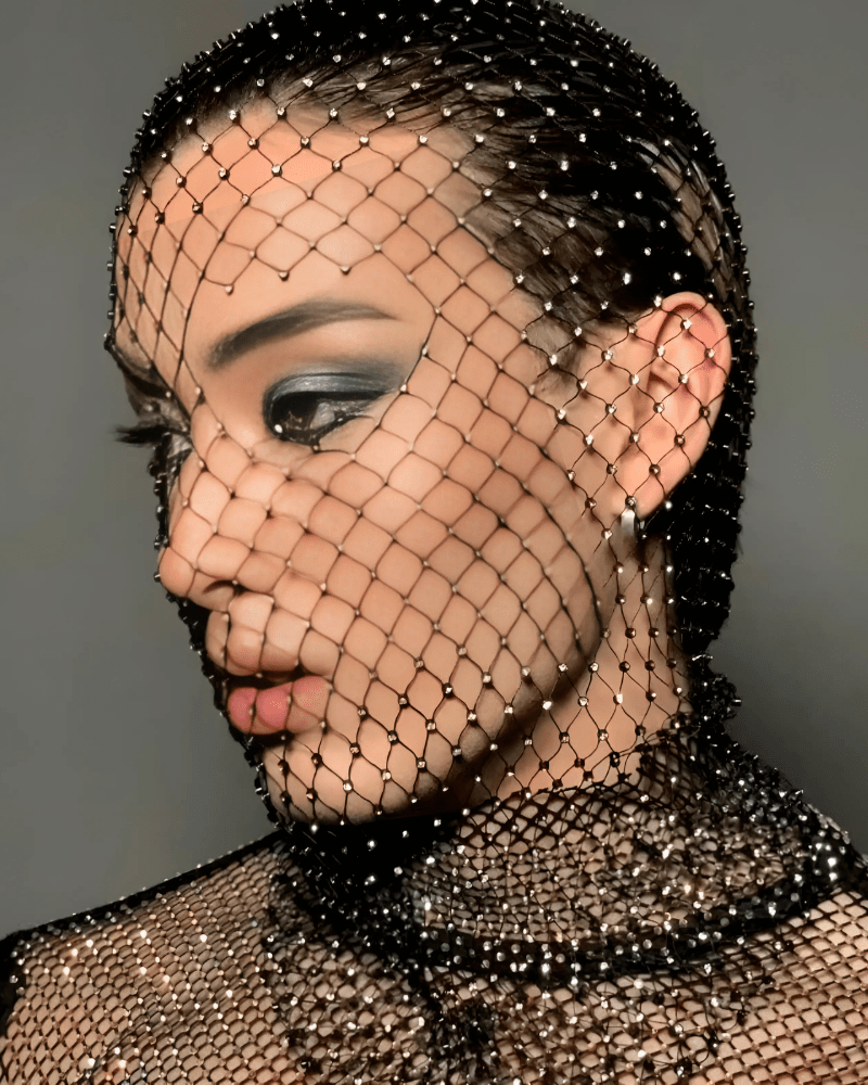 COVR Rhinestone Mesh Hood – Avant-Garde Statement-Hat-SAINT CHIC Image principale du produit