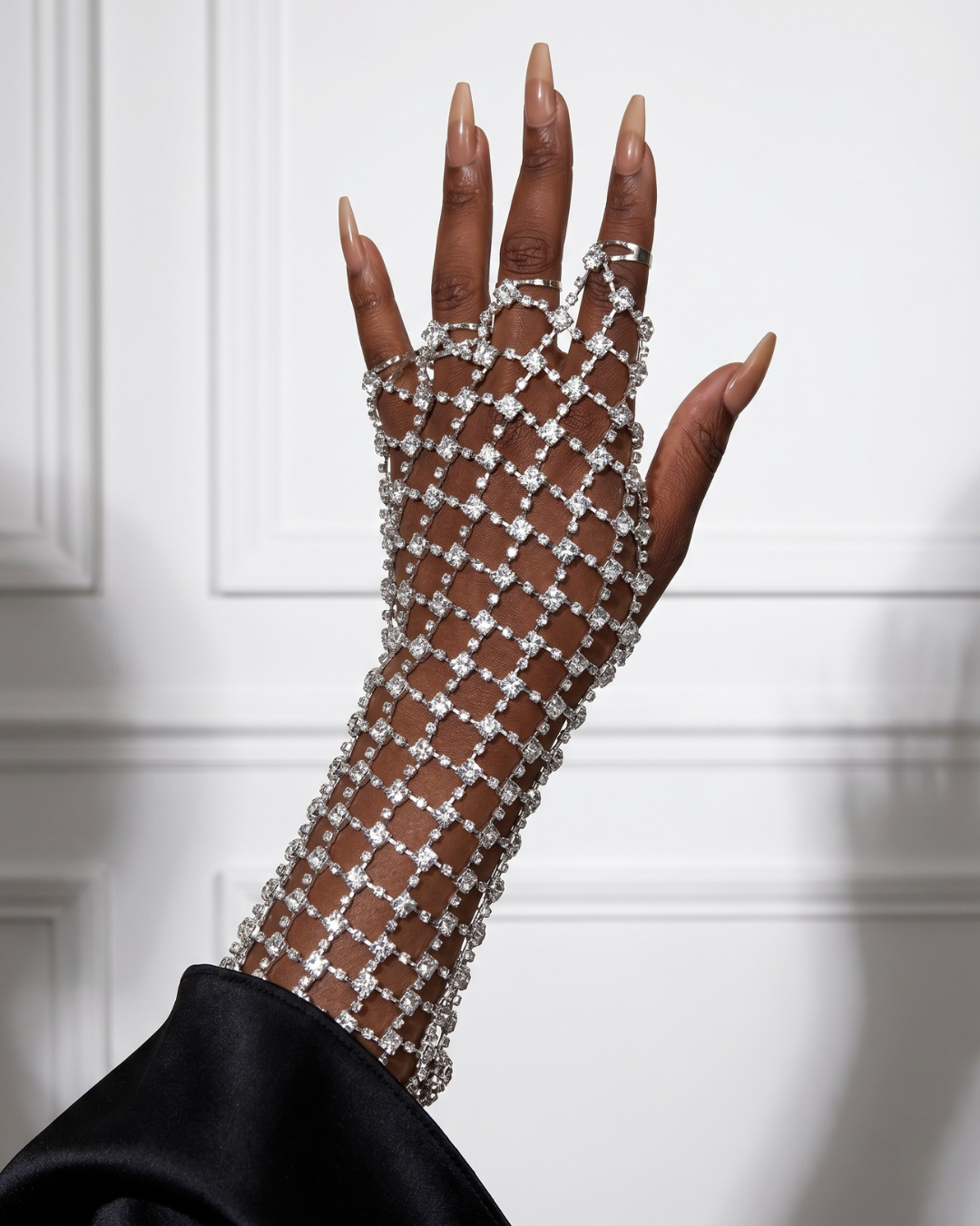 CRYSTAL Mesh Cuff Bracelet-bracelet-SAINT CHIC Imagen principal del producto