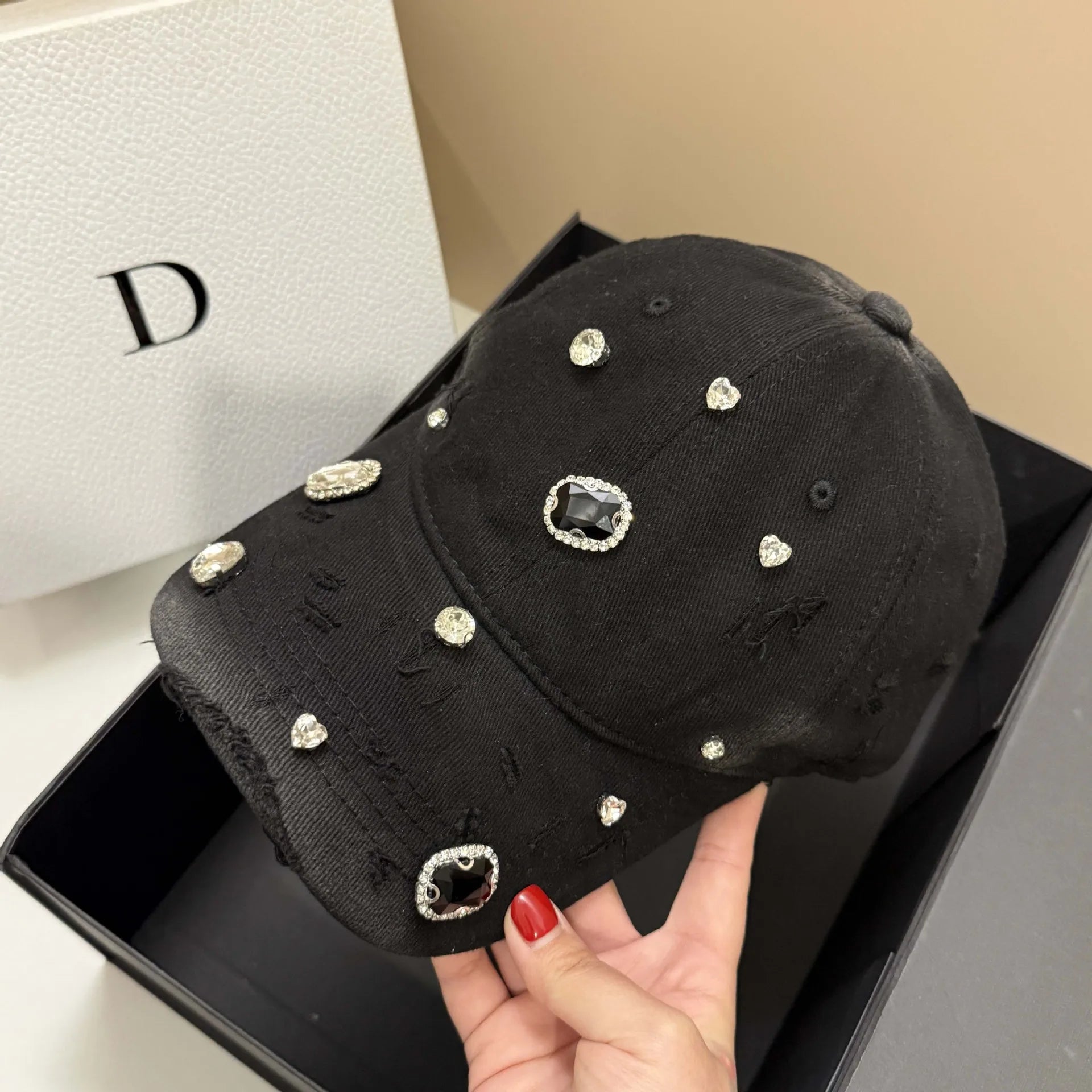 DIAMANTÉ Baseball Cap-hat-SAINT CHIC Image principale du produit