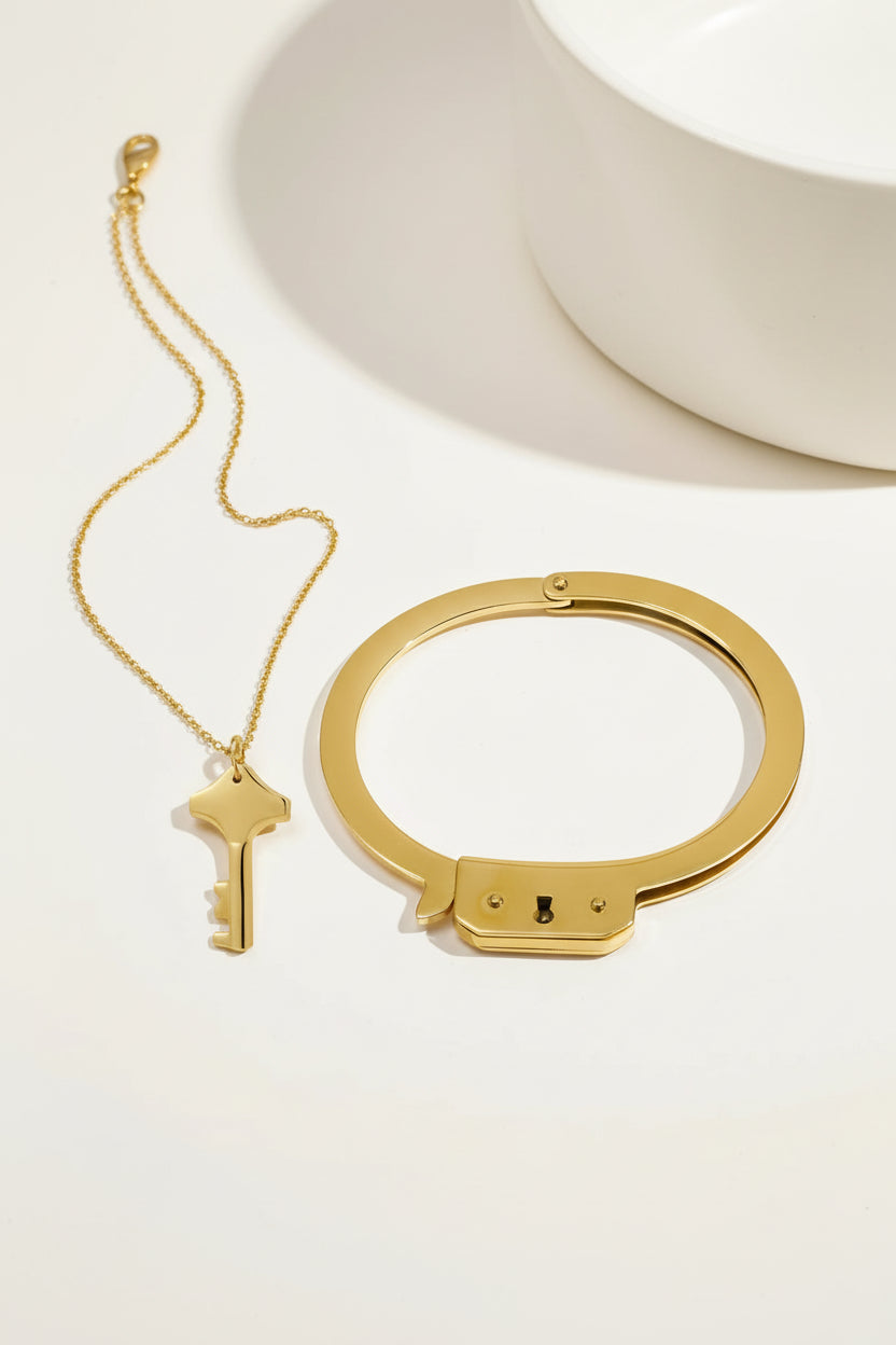 LOCK & KEY Bond Cuff + Necklace Set-necklace set-SAINT CHIC Image principale du produit