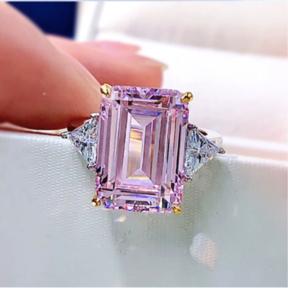 PRINCESS Emerald Cut Ring Imagen secundaria del producto