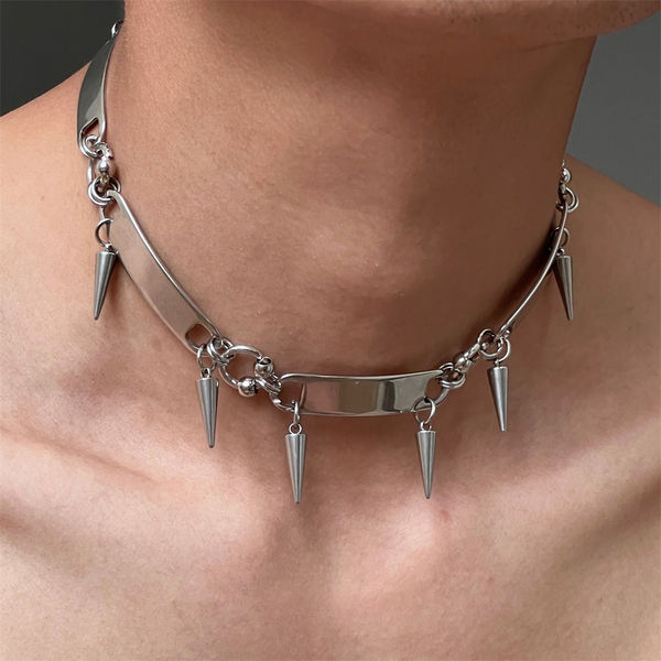 rivetednecklacechoker1_grande.