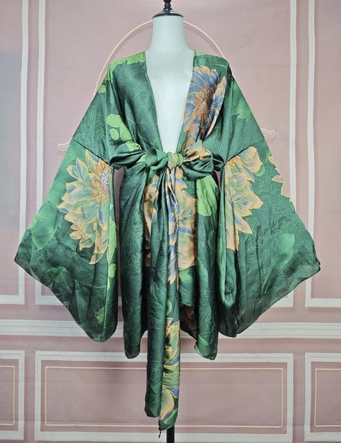 SAINT CHIC Robes Emerald Green MAJESTY Kimono