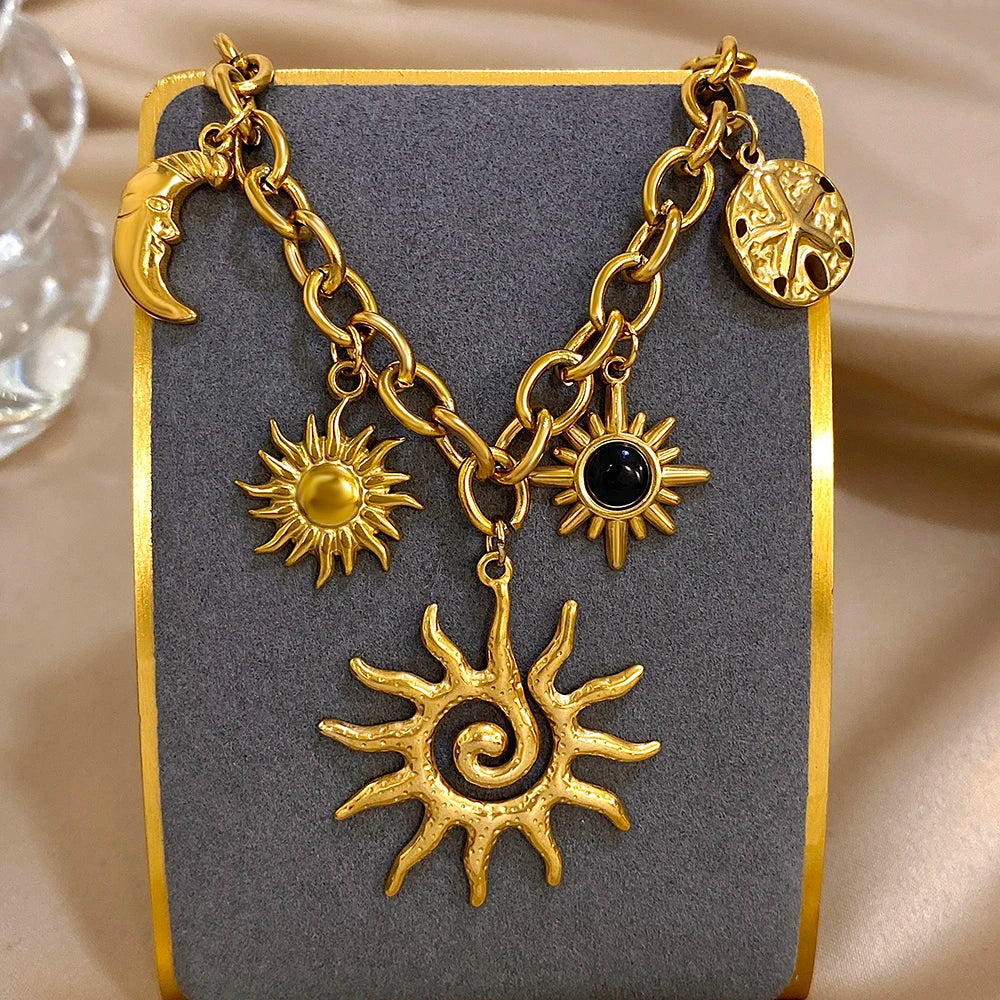 SOL & LUNA Charm Necklace Collection Image secondaire du produit