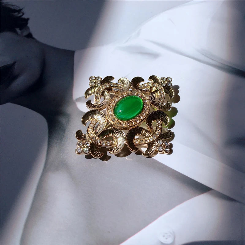 REGALIA Gemstone Brooch