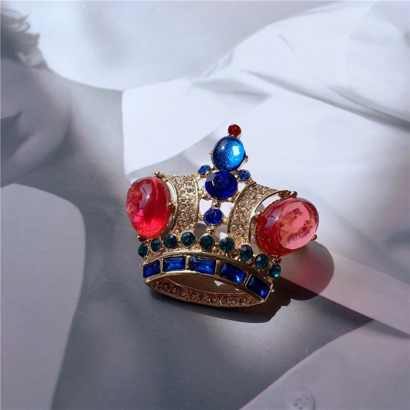 REGALIA Gemstone Brooch