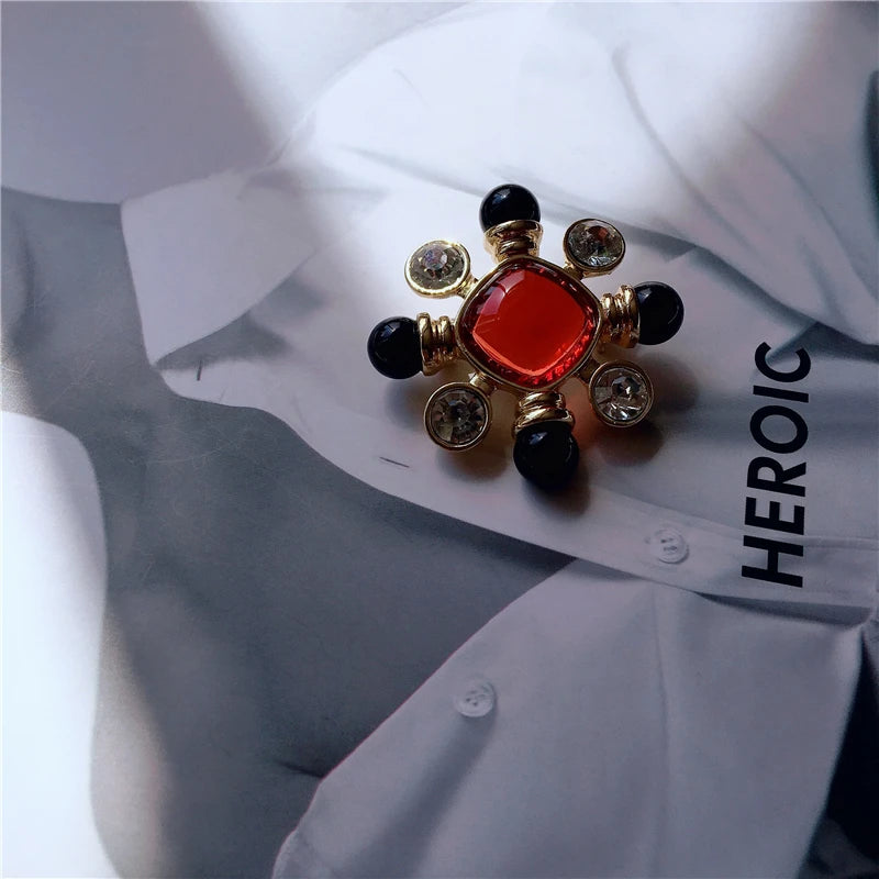 REGALIA Gemstone Brooch