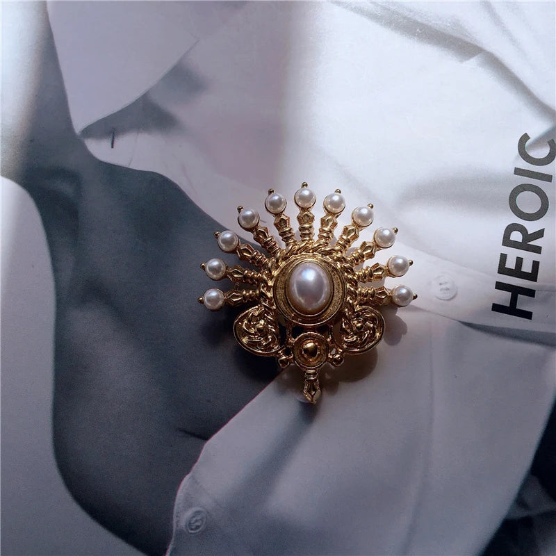 REGALIA Gemstone Brooch