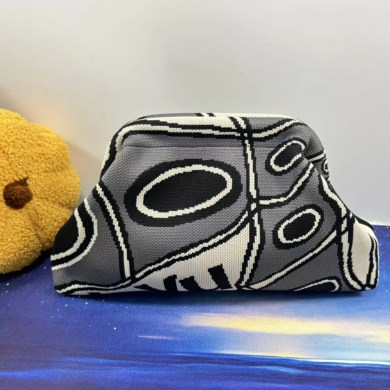 MURAL Clutch Bag Image secondaire du produit